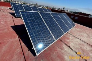 Instalación residencial de paneles solares por Gecko Solar