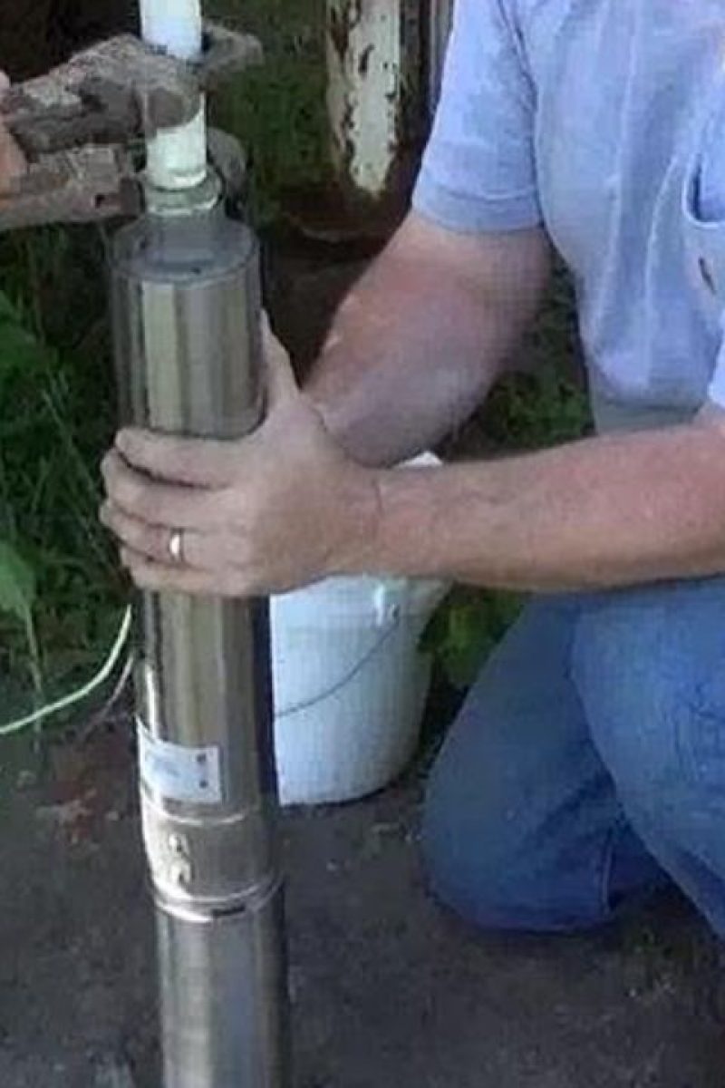 Instalación de bomba de agua sumergible